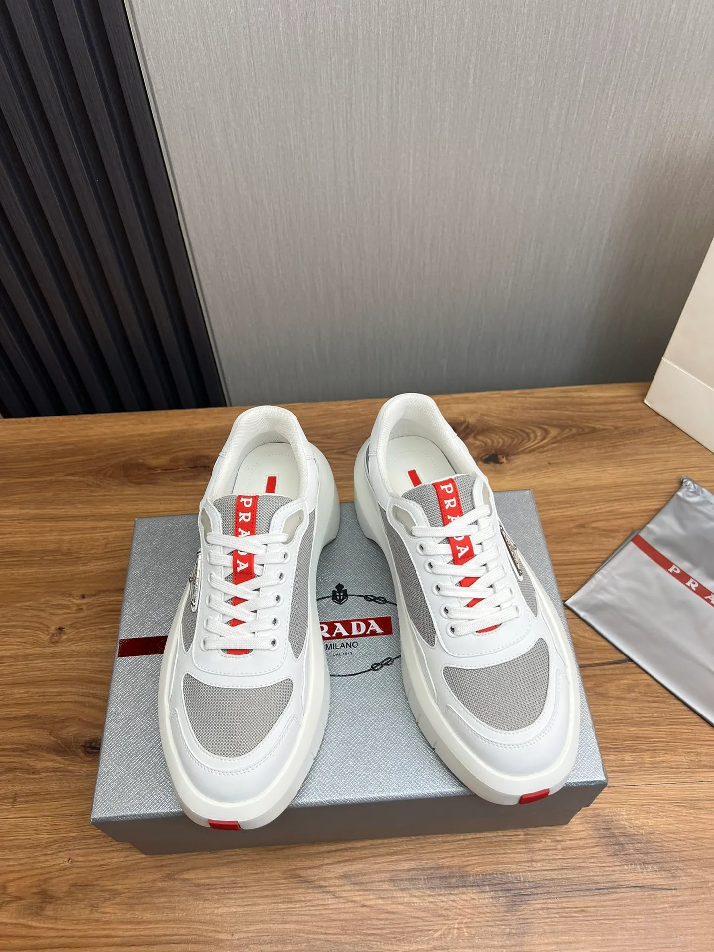 Men's shoes 💰620💰 [PRADA] Men's shoes are popular in the counter, official website is synchronized, high-quality shipments ✔️Original cowhide stitching mesh + cowhide lining, 1🆚1 replica, original original bottom, 38-45 (45 customized, non-refundable)